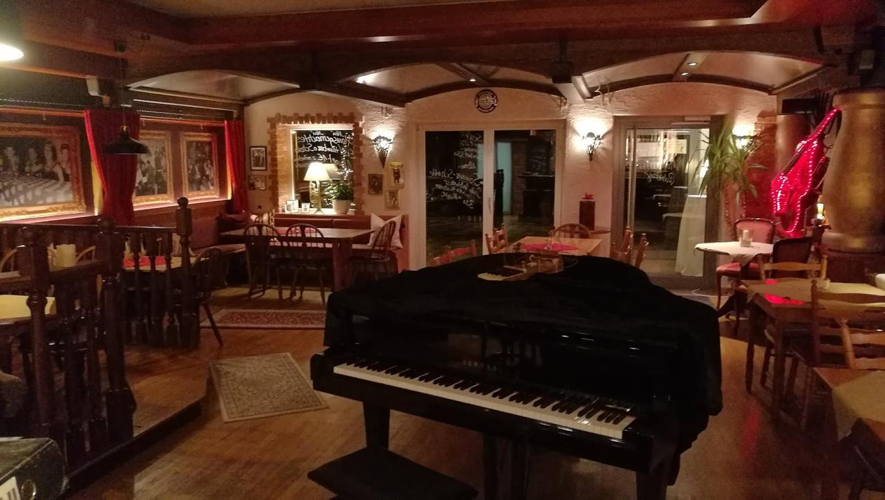 Hotel Restaurant Albans Sonne 巴特里坡德索西坡 外观 照片